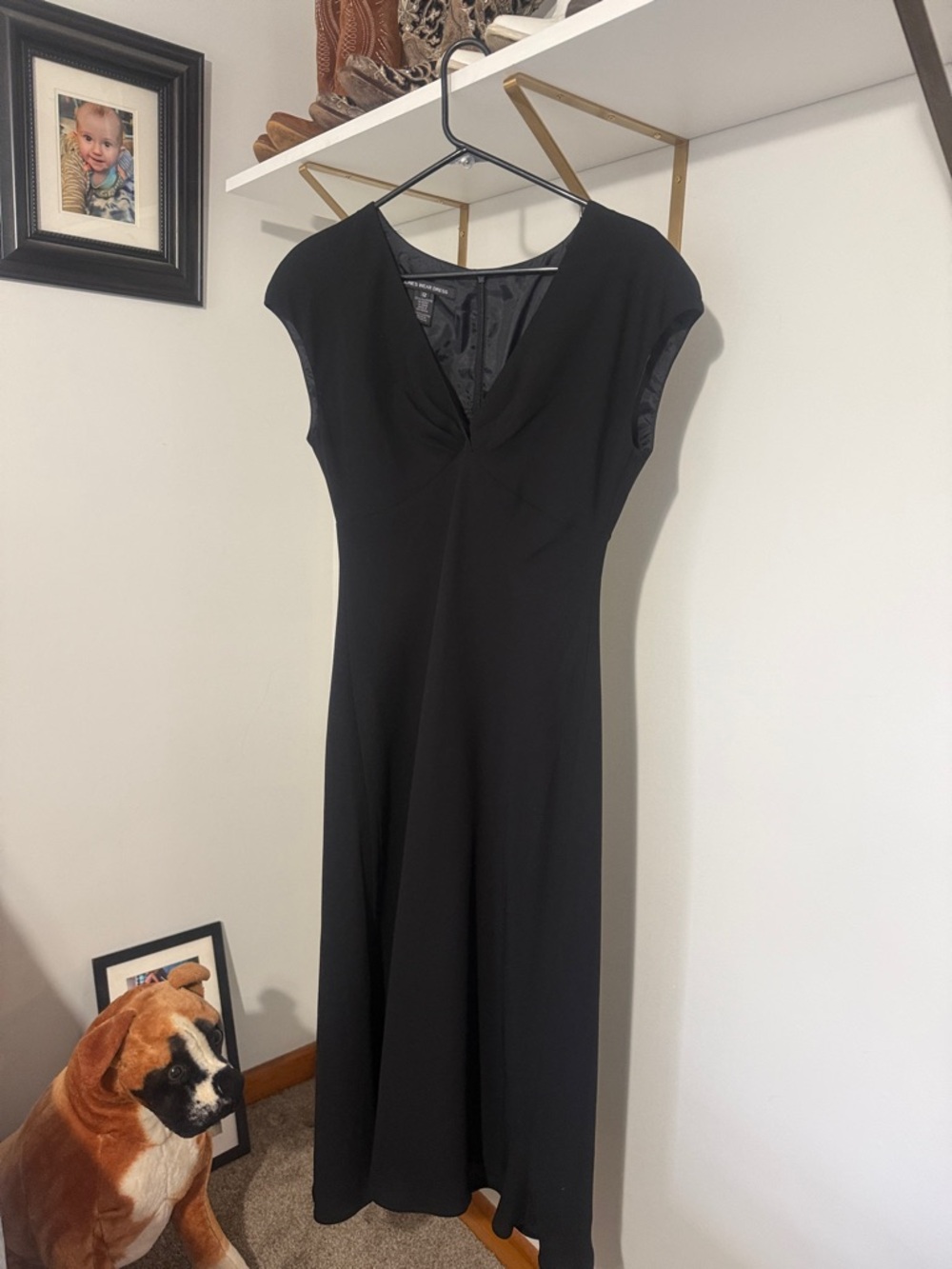 Jones Wear Black Asymmetrical V-Neck Cap Sleeve Dress